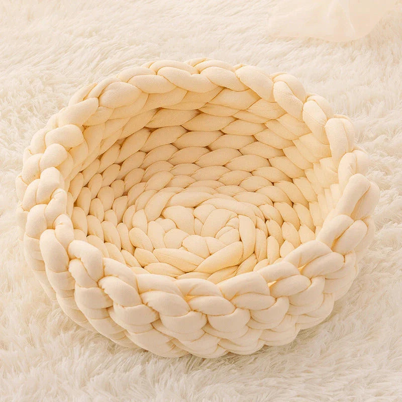 Cozy Cat Bed: Plush, Warm, and Stylish Pet Nest in Various Colors and Sizes
