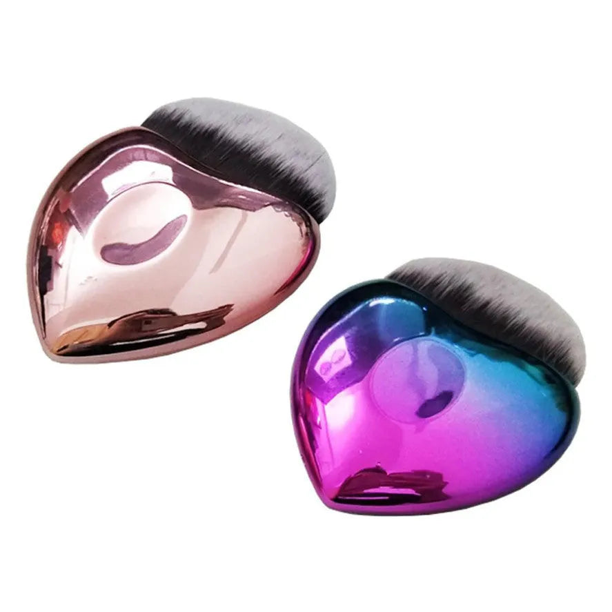 Heart-shaped foundation brush for blush and powder, portable professional makeup tool in colour A, A+B or B.