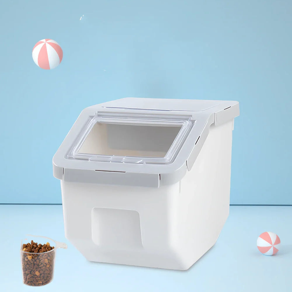 PP resin pet food storage bucket in matcha green, 2.5 litre capacity with airtight lid for dry kibble