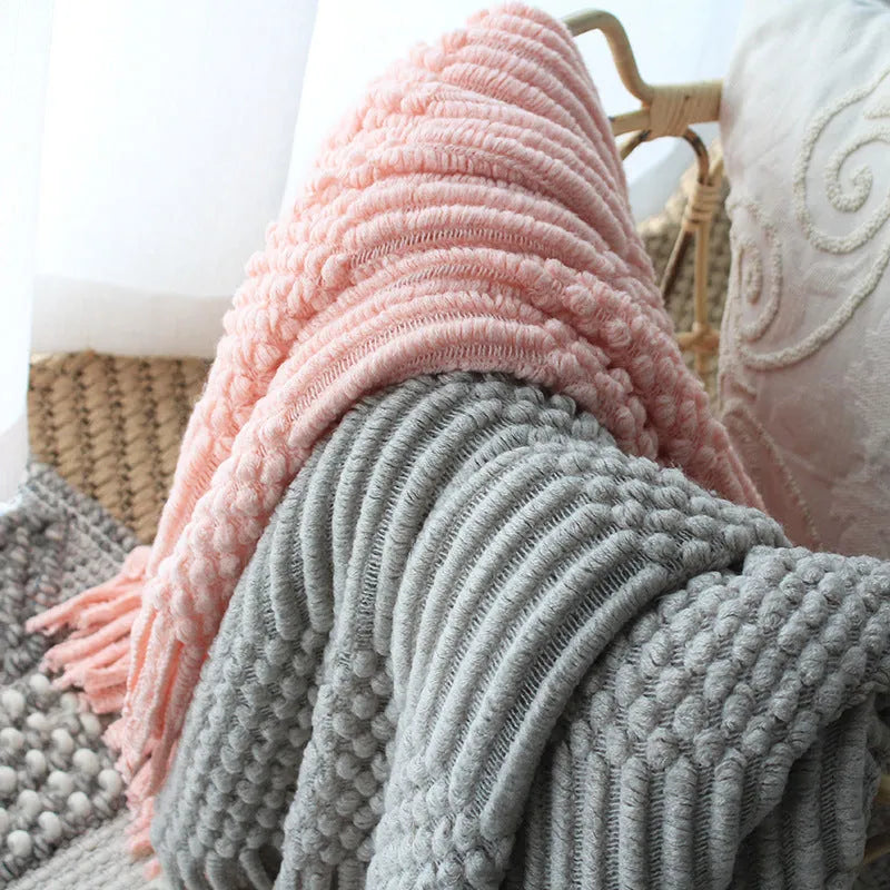 Nordic knitted blanket sofa blanket polyester and acrylic fabric lightweight bubble blanket in pink, light grey, or light khaki, measuring 127 cm by 170 cm, for spring and autumn use