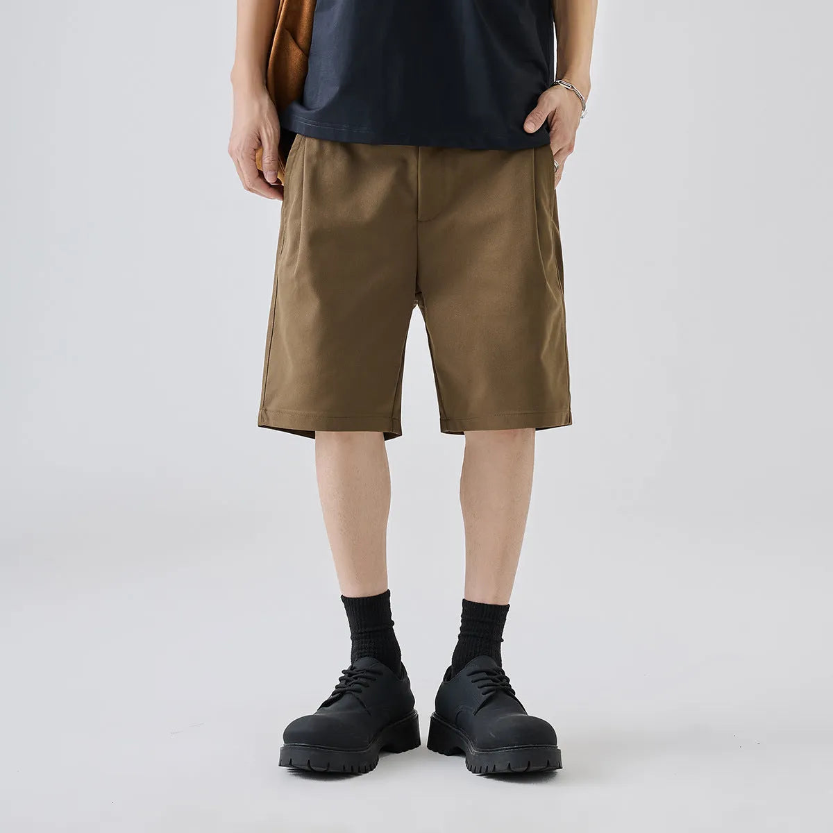 Men's straight-leg summer trousers in khaki colour with micro-elastic polyester fabric