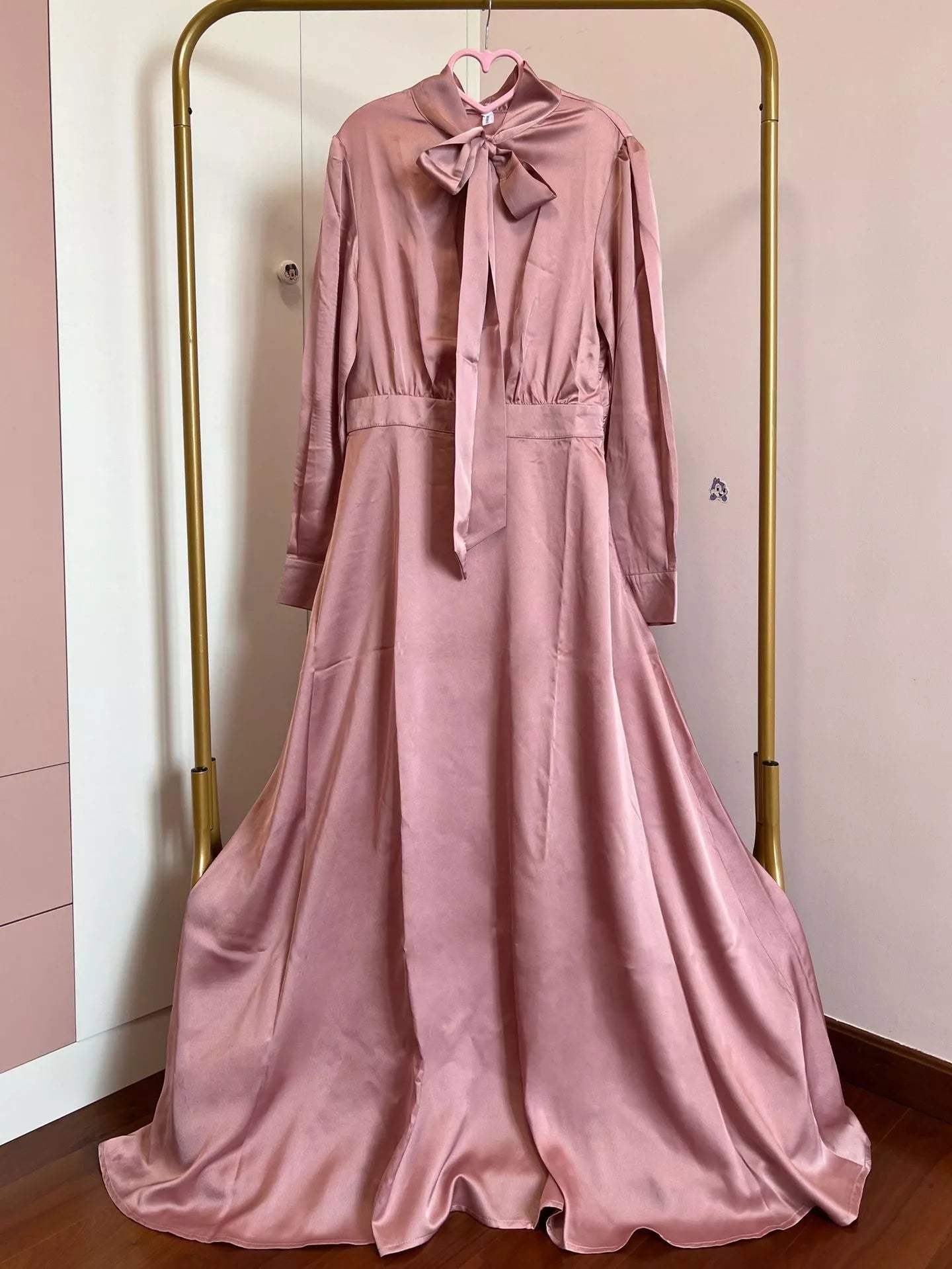 Women's Middle East Arabic Style Dress in cotton blend, available in burgundy, light green, and pink