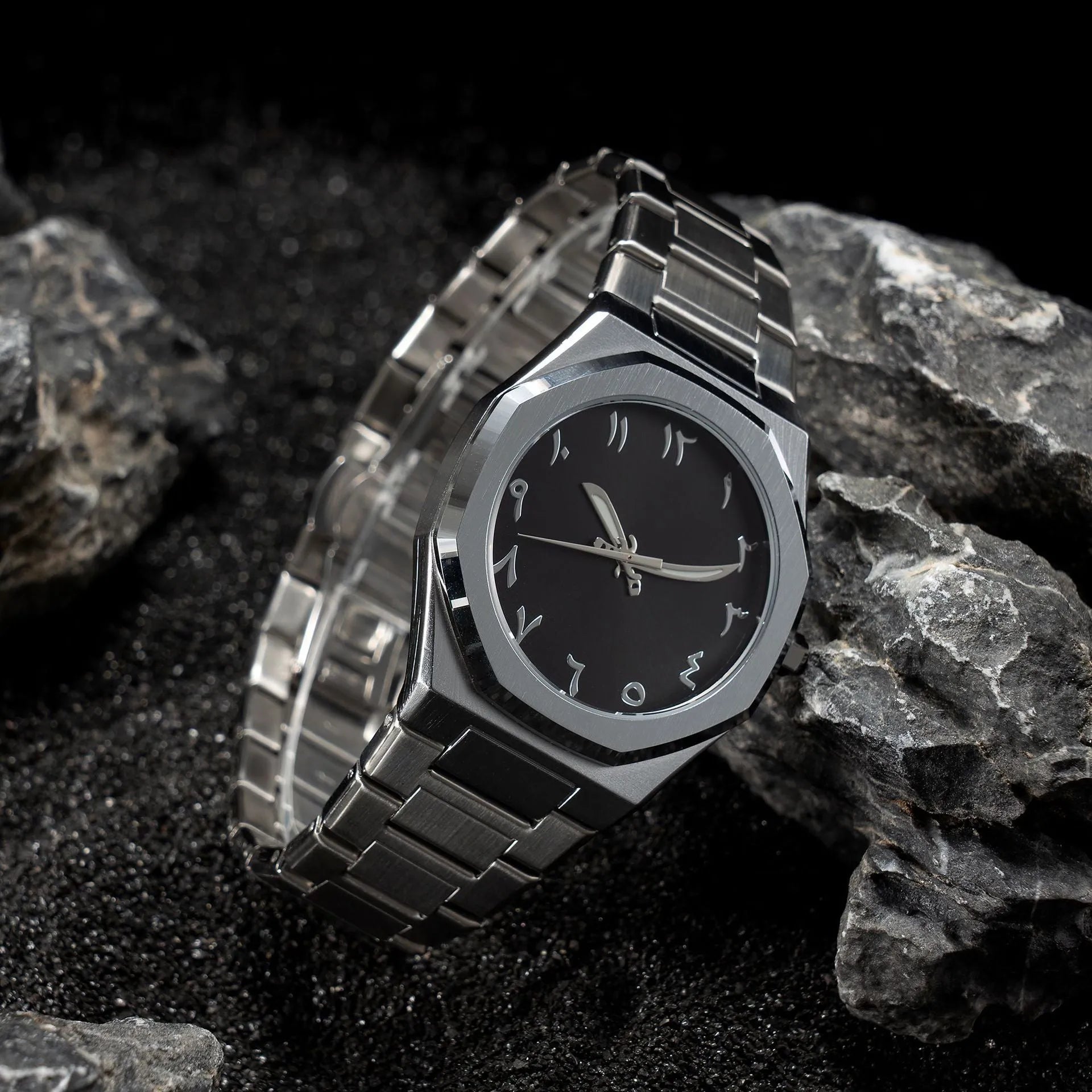 Men's business casual quartz watch with steel belt in black and silver colours, showing 10mm thick case.