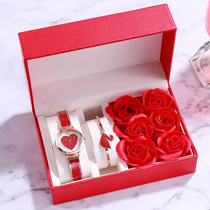 Ladies round watch with 32mm dial, 6mm alloy case, leather strap, and pin buckle