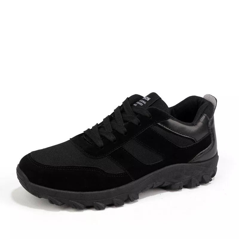 Korean leisure shoes for men in black, red, and blue, ideal for sports and hiking