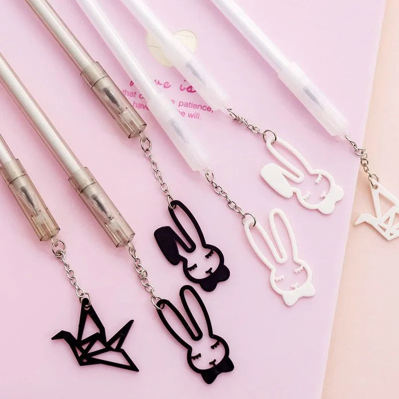 Paper crane rabbit pendant gel pen with 0.38mm tip and 17cm plastic shell