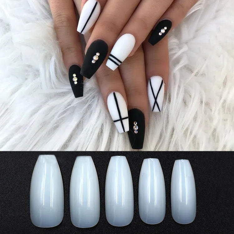 Acrylic false nails kit containing 500 transparent natural ABS fake nails in 10 different sizes suitable for professional salon use and home application with gel or fiberglass