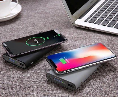 Universal mobile power bank with wireless charging and 10000mAh capacity
