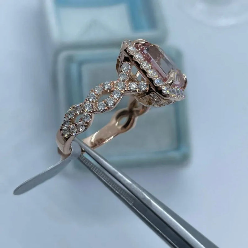 Alloy ring for women and men in rose gold electroplated finish, available in seven sizes from number 5 to 11, featuring a geometric shape for versatile unisex styling.