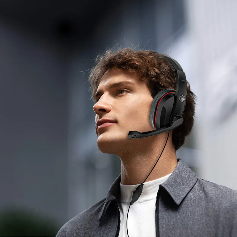 Black wired gaming headset with 40mm drivers and 6.3mm straight plug