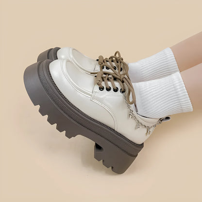 White British style platform leather shoes with chunky heel and round toe design