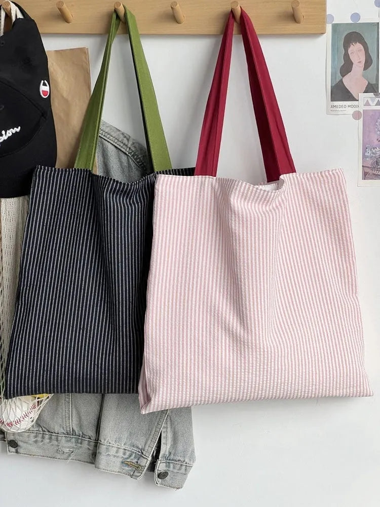 Canvas multi-layer tote shoulder bag in plaid design with 24cm shoulder strap