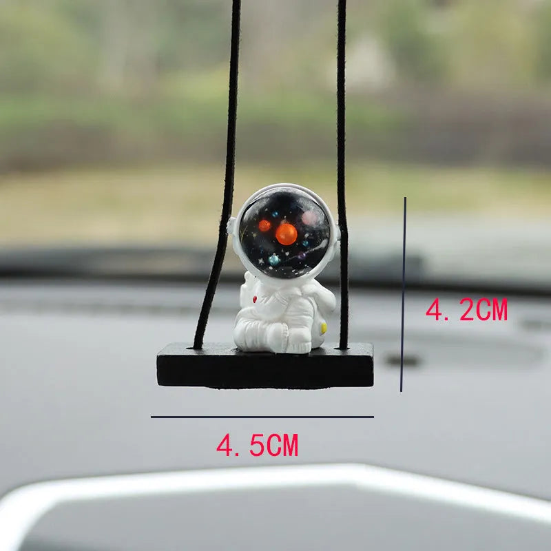 Resin cartoon astronaut car pendant with five character variations