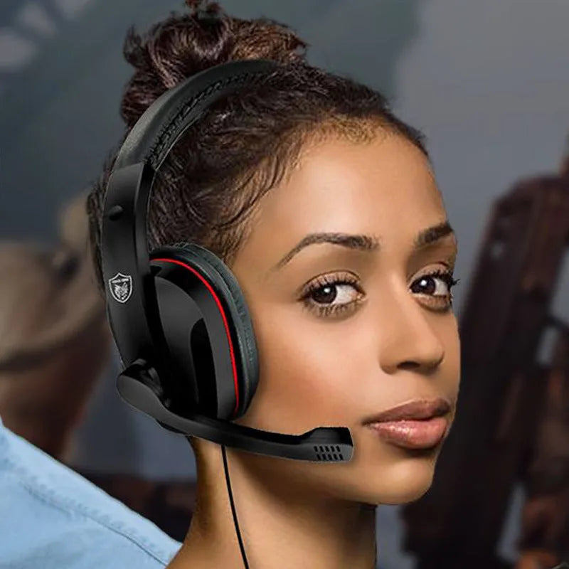 Black wired gaming headset with 40mm drivers and 6.3mm straight plug
