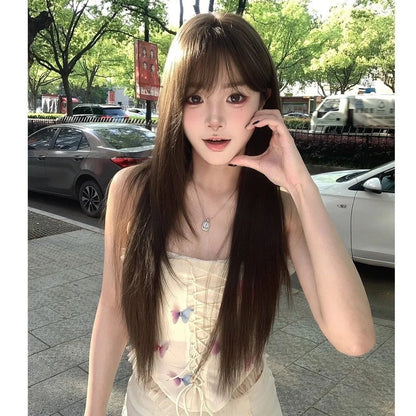 Brown-black high-temperature fibre wig with seven-piece volume-enhancing construction and wear-free hair net