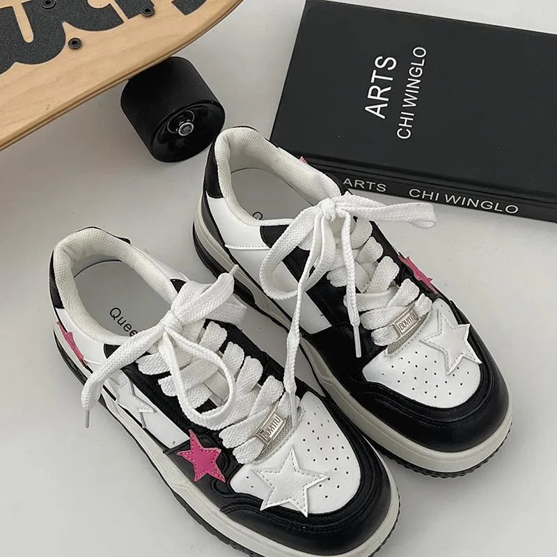 Women's Korean style low-top sneakers in black or white with PU upper, round toe, and front lace-up fastening, sizes 35-40