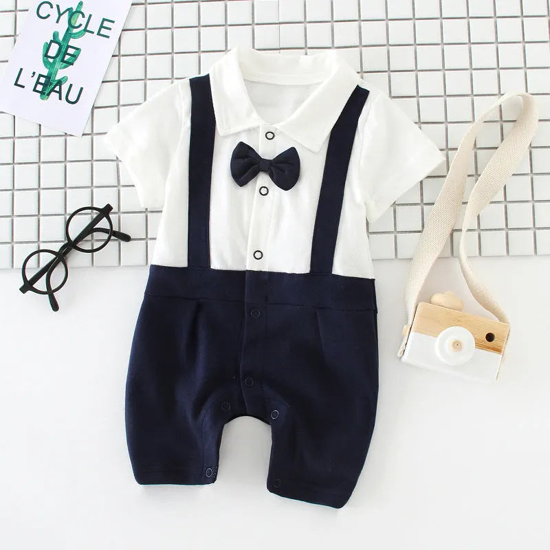 Baby bow gentleman climbing suit in cotton with short sleeves and buckle closure, shown in beard gentleman style