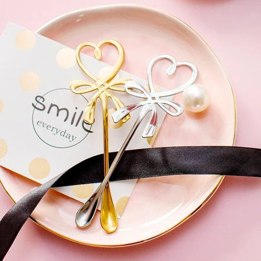 Mini heart-shaped tea spoon made of stainless steel, perfect for serving tea, desserts, and beverages