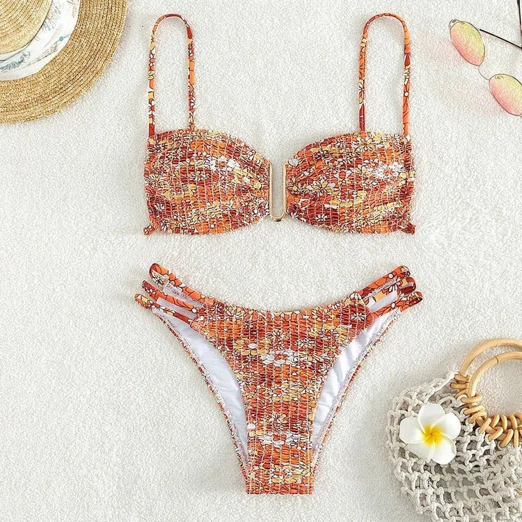 Women's floral high-waist bikini swimsuit in solid colour with matching bra and briefs
