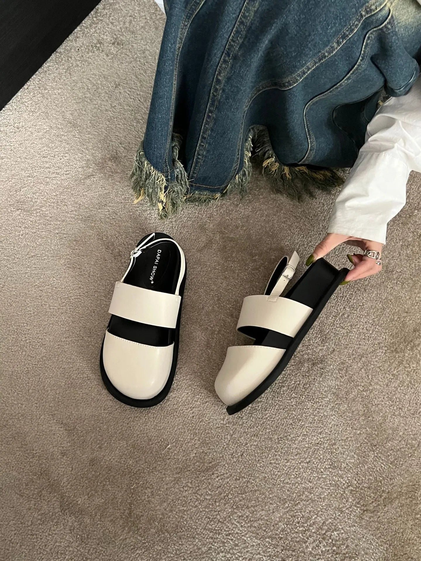Retro Korean style closed toe sandals with ankle buckle in black, brown, and apricot colours