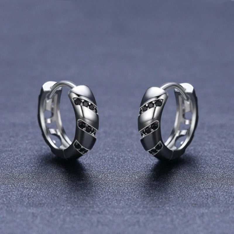 Retro copper round earrings for women, showcasing timeless elegance and sophistication.