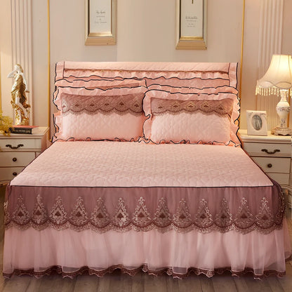 Quilted lace bed skirt with embroidery detailing and 1.8m circumference for Simmons beds