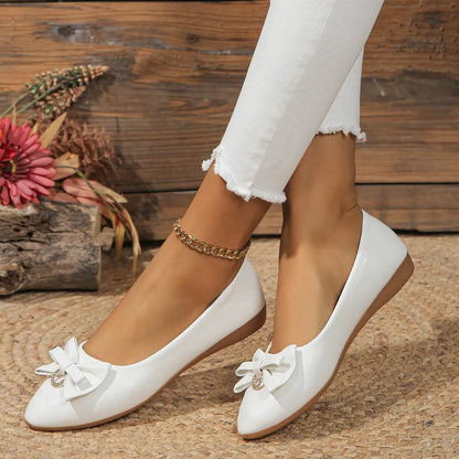 Plus size women's flat casual shoes with bowknot detail and shallow mouth design in beige