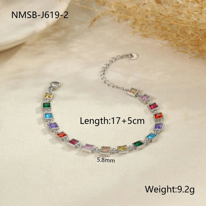 Stainless steel women's bracelet with 18K gold electroplating, available in gold or silver colour with heart shape, large circle, small circle, or square geometric styles for fashion OL gifts and travel commemoration occasions.