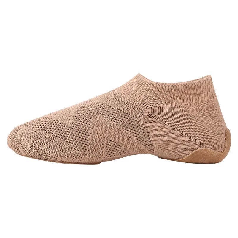 Camel-coloured Latin dance shoes with cotton mesh upper and leather soles for contemporary dance and yoga