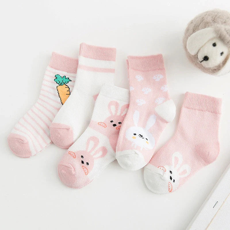 Cotton breathable baby socks in various colours and sizes