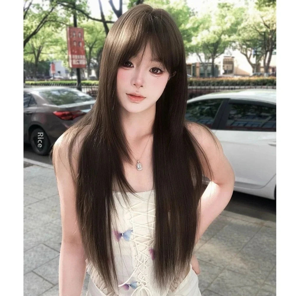 Brown-black high-temperature fibre wig with seven-piece volume-enhancing construction and wear-free hair net