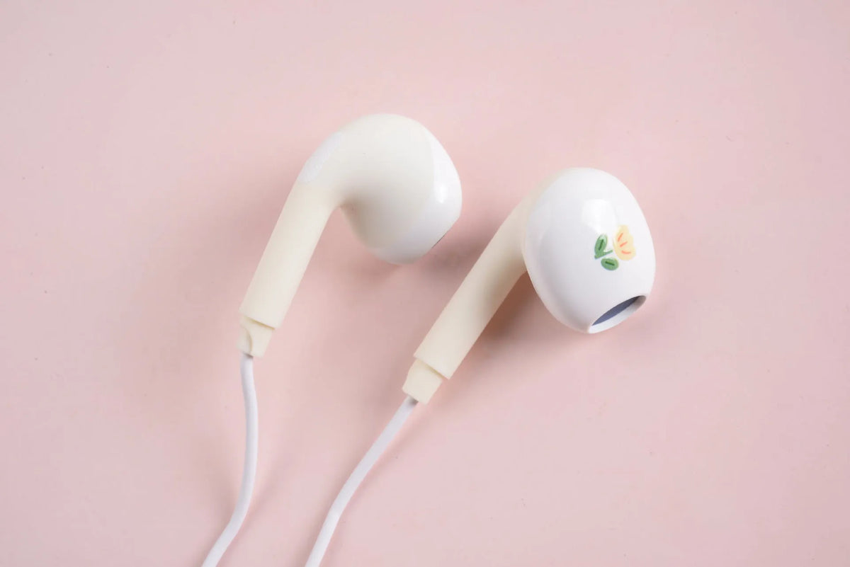 Wired in-ear earphones with round hole or Type-C interface, ABS cable, for mobile phone and computer