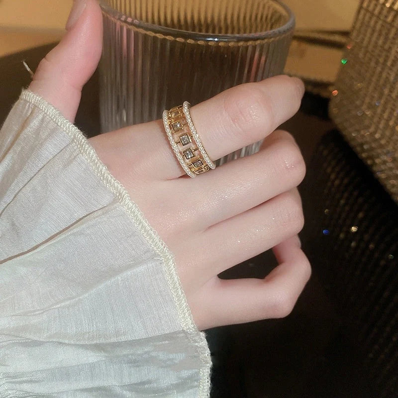 Homeenjoy UK Elegant Zircon-Accented Square Ring for Chic British Style