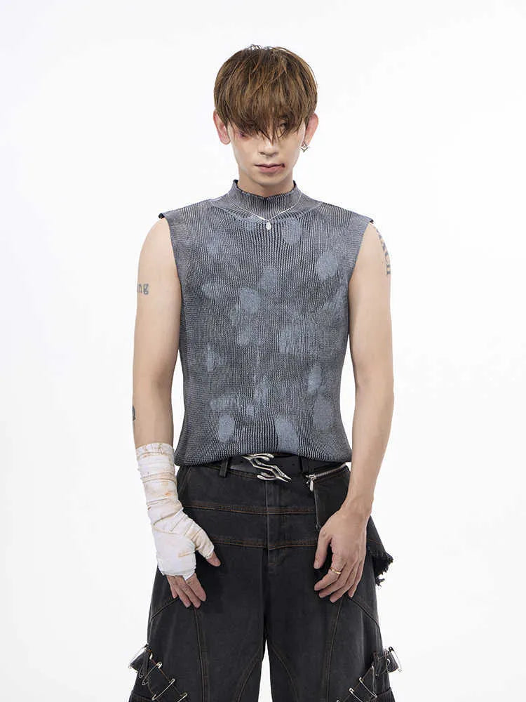 Men's black silver pastebrushing sleeveless t-shirt with stand collar and wool vest styling