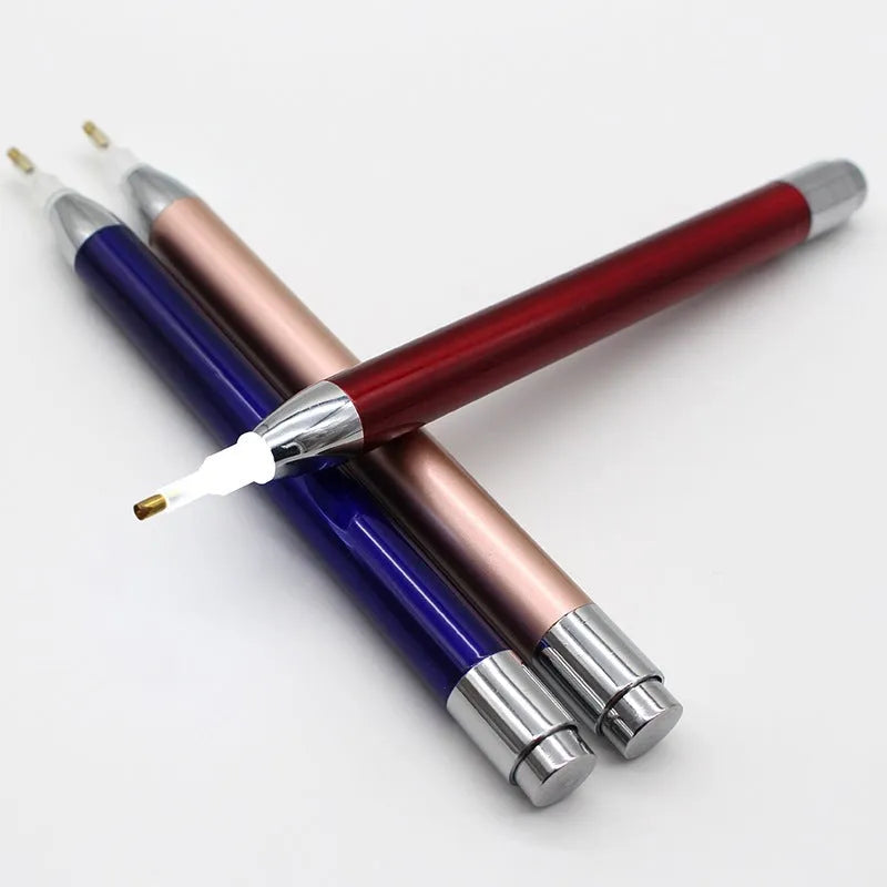 Luminous diamond painting drill pen with metal frame in blue, gold or red colour options