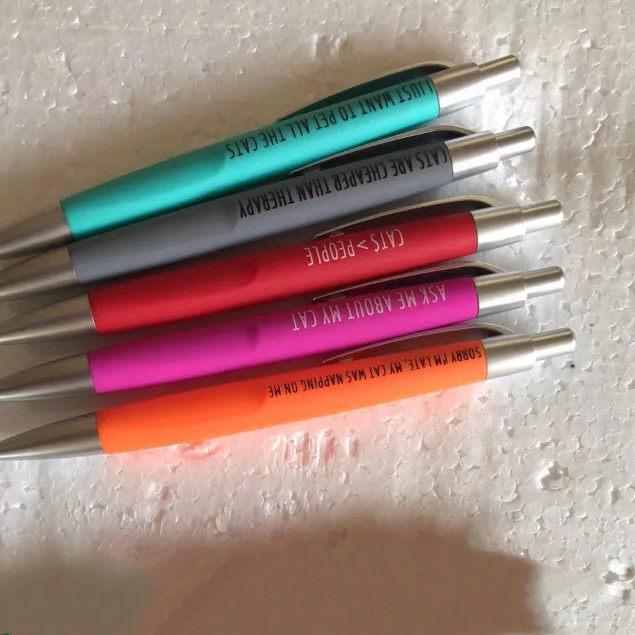 Coloured automatic pen marker set with push action mechanism and animal-themed designs