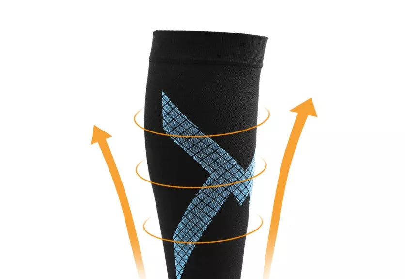 Sports compression socks in nylon, sizes M to XL, for running and hiking