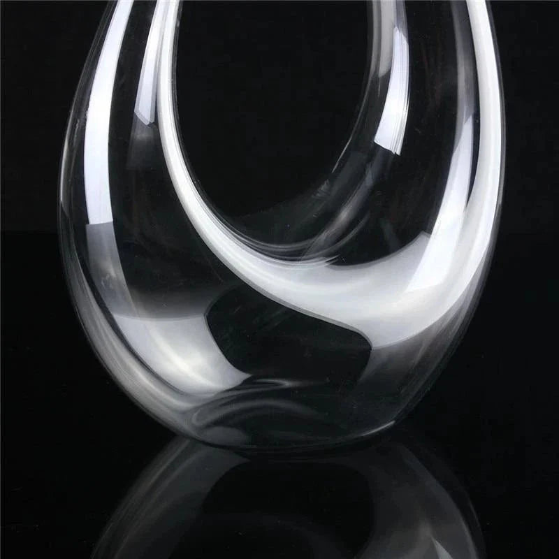 Premium crystal wine decanter with built-in pourer for effortless wine service and enhanced flavor profile