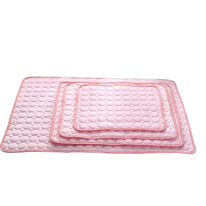 Premium cooling pet pad made with heat-resistant fibers for instant relief from summer heat for dogs and cats