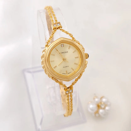 Women's quartz watch with 25mm dial, mineral glass mirror, and chain strap in gold or silver colour