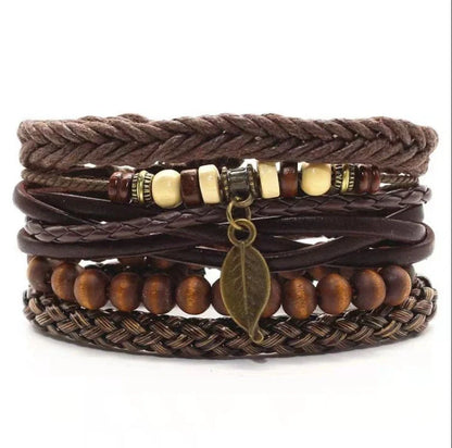 Men's vintage braided leather bracelet, a stylish and durable accessory for any occasion.