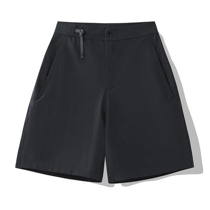 Men's khaki sports shorts with quick-drying fabric and elastic waist for running and climbing activities