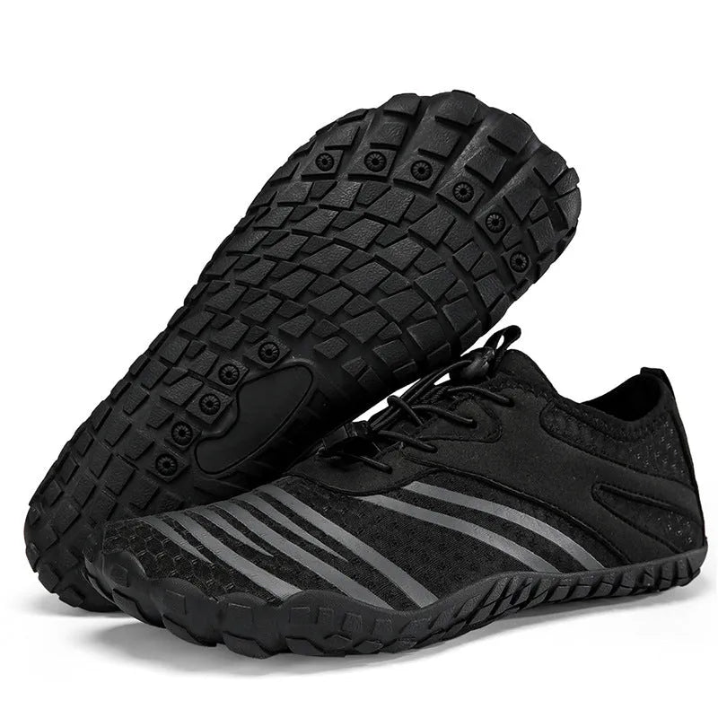Quick-drying beach shoes with mesh lining and natural rubber sole in light gray, black or rose red, sizes 36-46