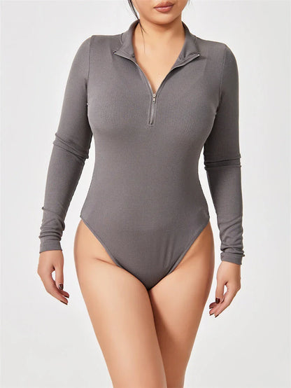 Slimming jumpsuit for women in various colors with seamless design and figure-flattering fit