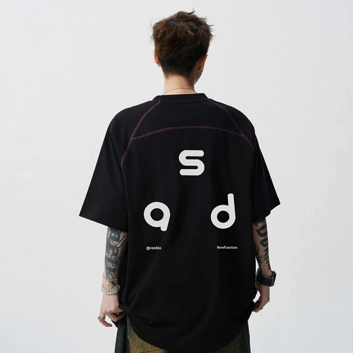 Cotton letter print short-sleeve T-shirt in loose fit with round neck collar
