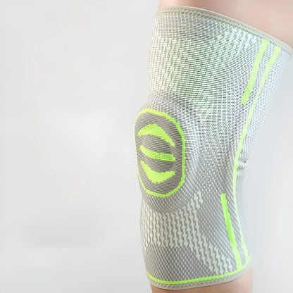 Cotton mountaineering knee pads in blue, green, or yellow colours for sports protection