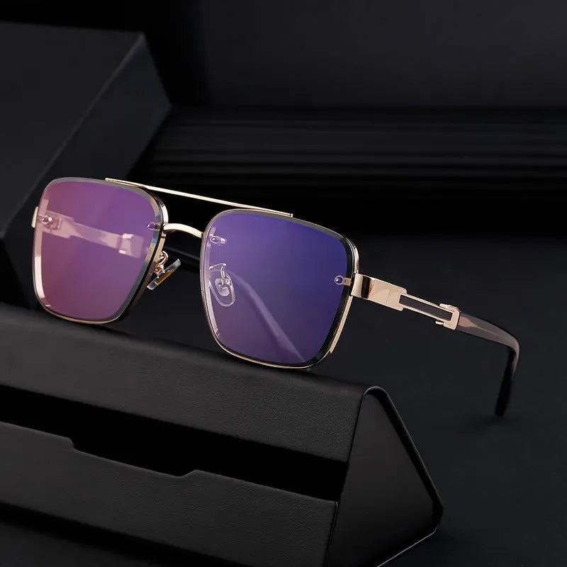 Men's vintage style sunglasses with UV protection in gold double gray colour option