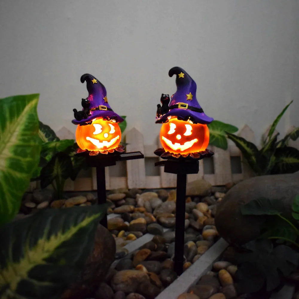 Solar-powered Halloween pumpkin lanterns for garden decoration in six unique designs