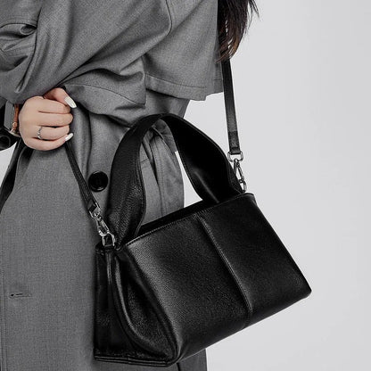 Women's genuine leather messenger bag in horizontal square shape with retro texture cowhide and shoulder straps