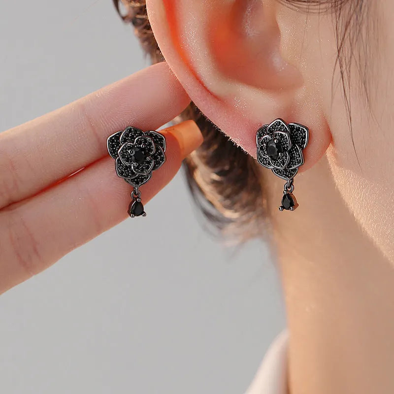 Black rose zircon stud earrings for women, 18K gold electroplated copper flower-shaped ear studs with black rose colour zircon inlaid, fashion jewellery accessories